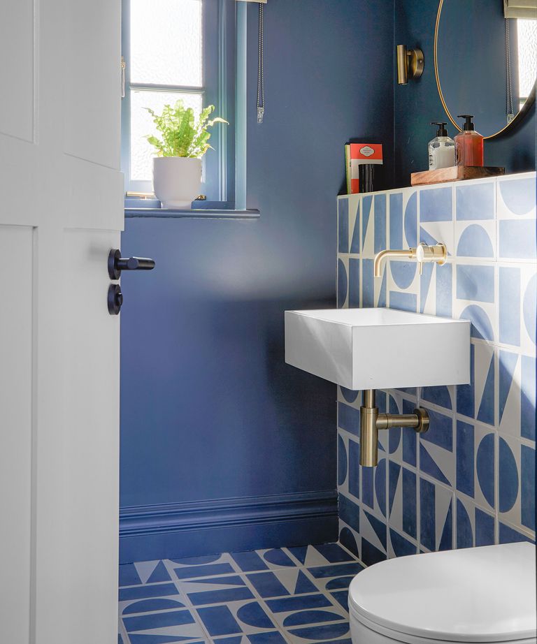 12 Small bathroom tile ideas to turn your bijou bathroom into something ...