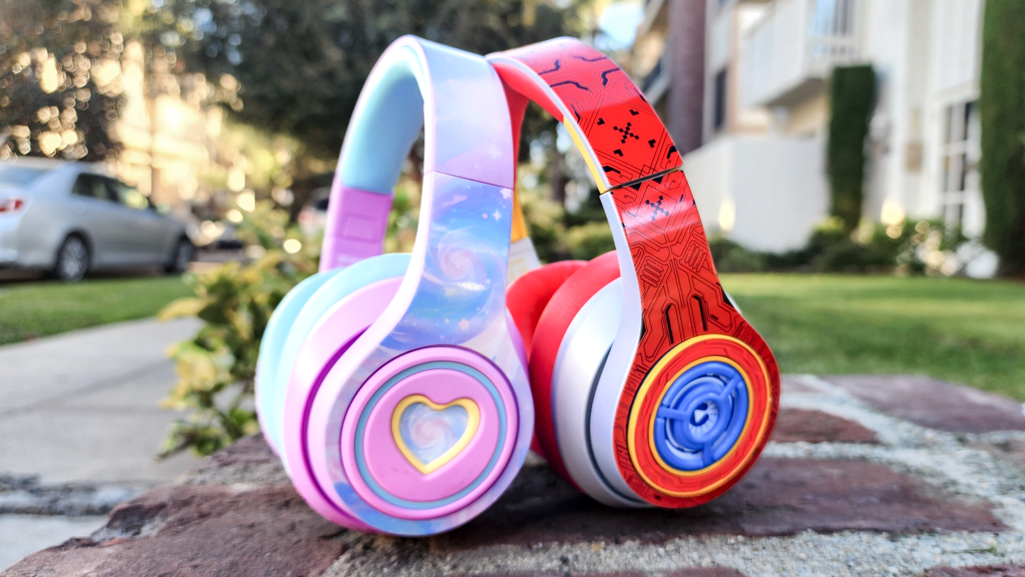 iClever Auraa kid headphones