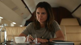 Kate Wyler (Keri Russell) in a private jet in The Diplomat