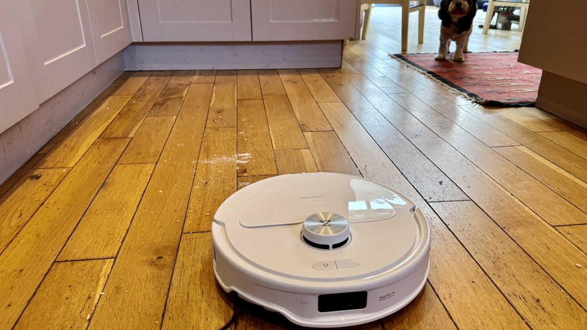 Roborock Qrevo Master robot vacuum after running the vacuuming test on hard floor