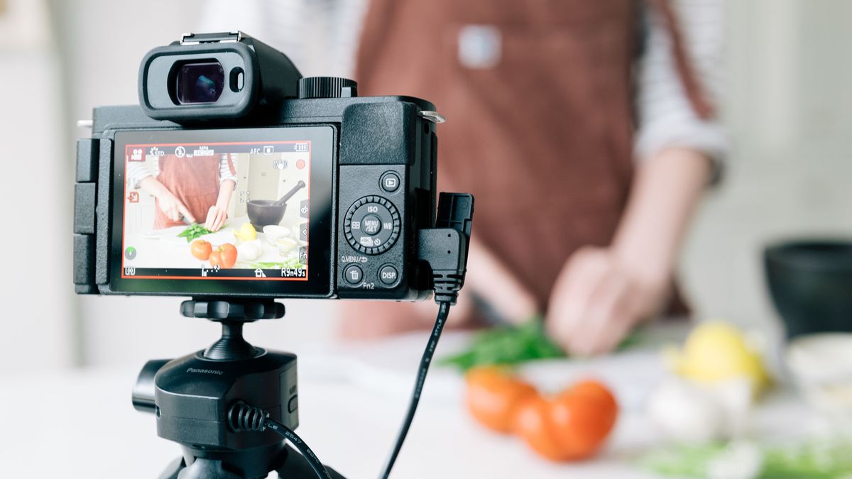 Best cameras for vlogging 2024: choices for every budget