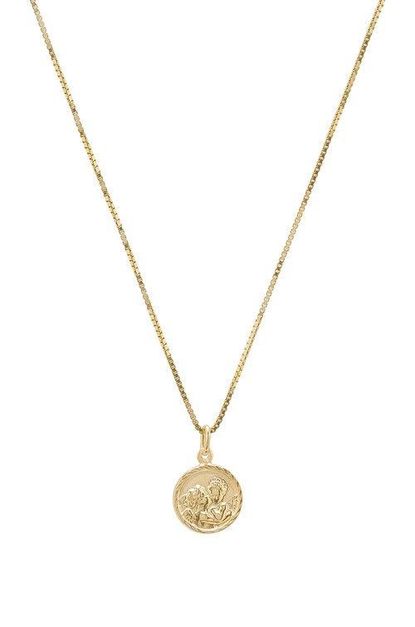 The 16 Best Long Pendant Necklaces of 2022 | Marie Claire