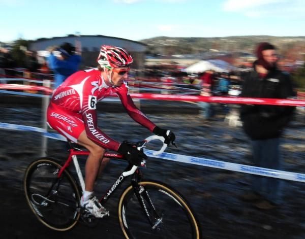 Todd Wells (Specialized) riding frozen tundra.