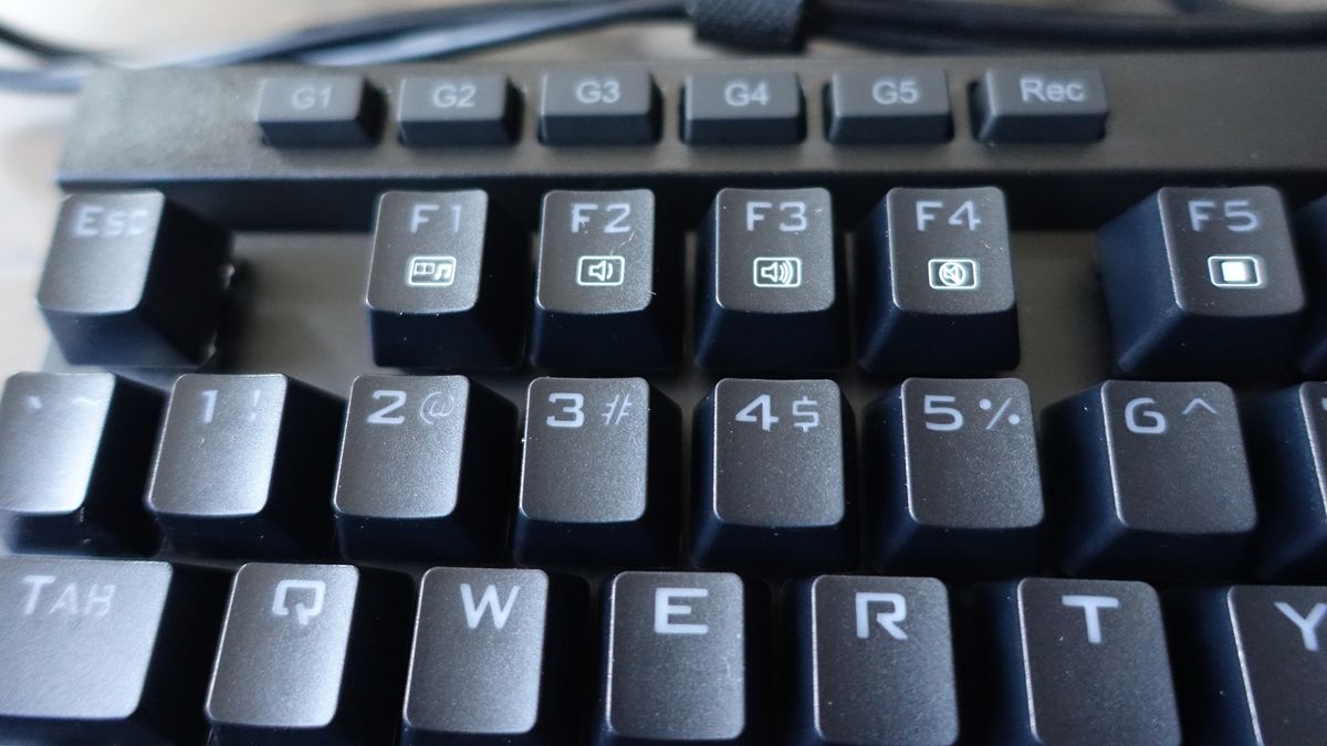 Redragon K580 Vata