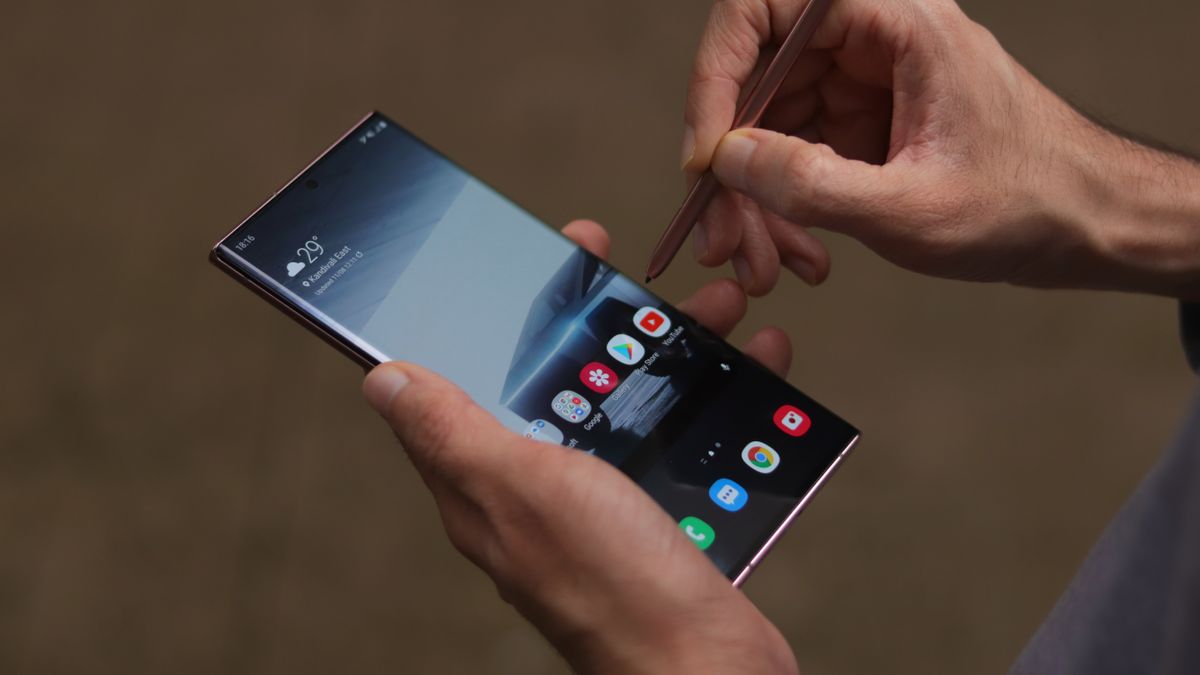 Les impressions pratiques du Samsung Galaxy S22 Ultra lui donnent un aspect luxueux