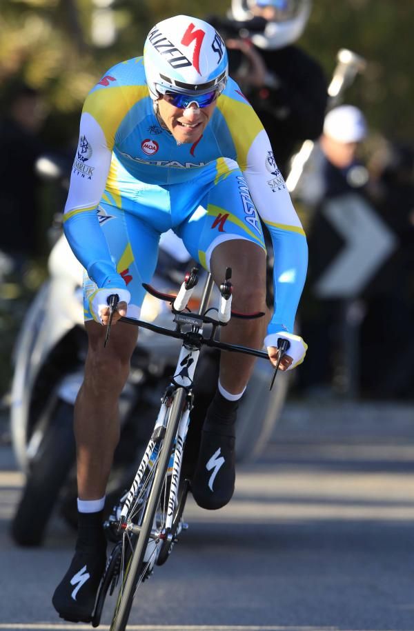 Roman Kreuziger (Astana) hurtles towards the line.