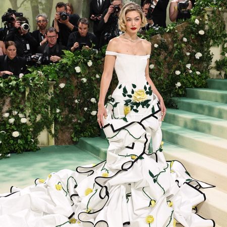  Gigi Hadid attends The 2024 Met Gala Celebrating "Sleeping Beauties: Reawakening Fashion" at The Metropolitan Museum of Art on May 06, 2024 in New York City. 