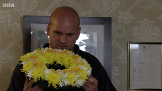 Stuart becomes a florist in EastEnders