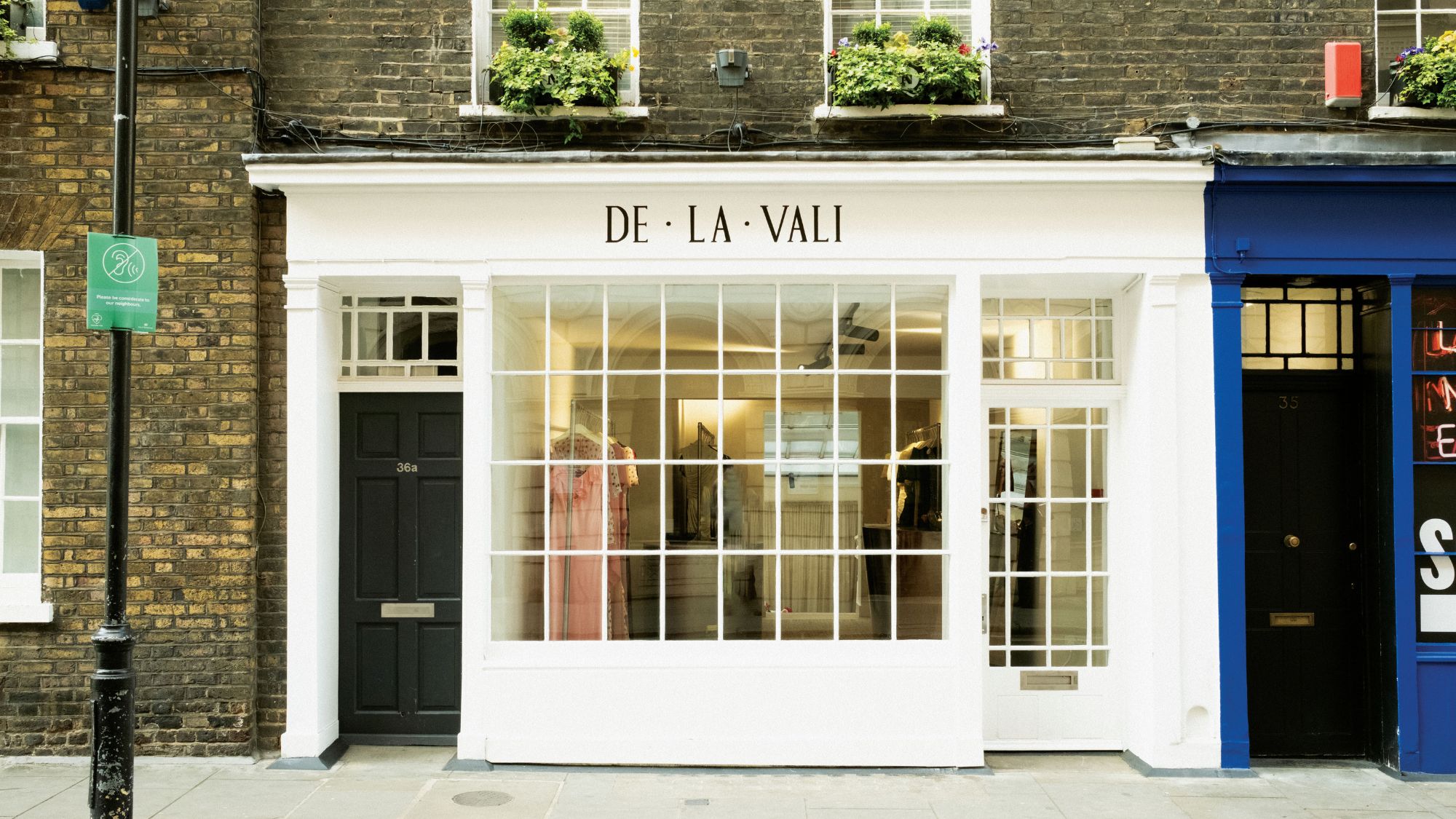 the exterior of de la vali's london boutique