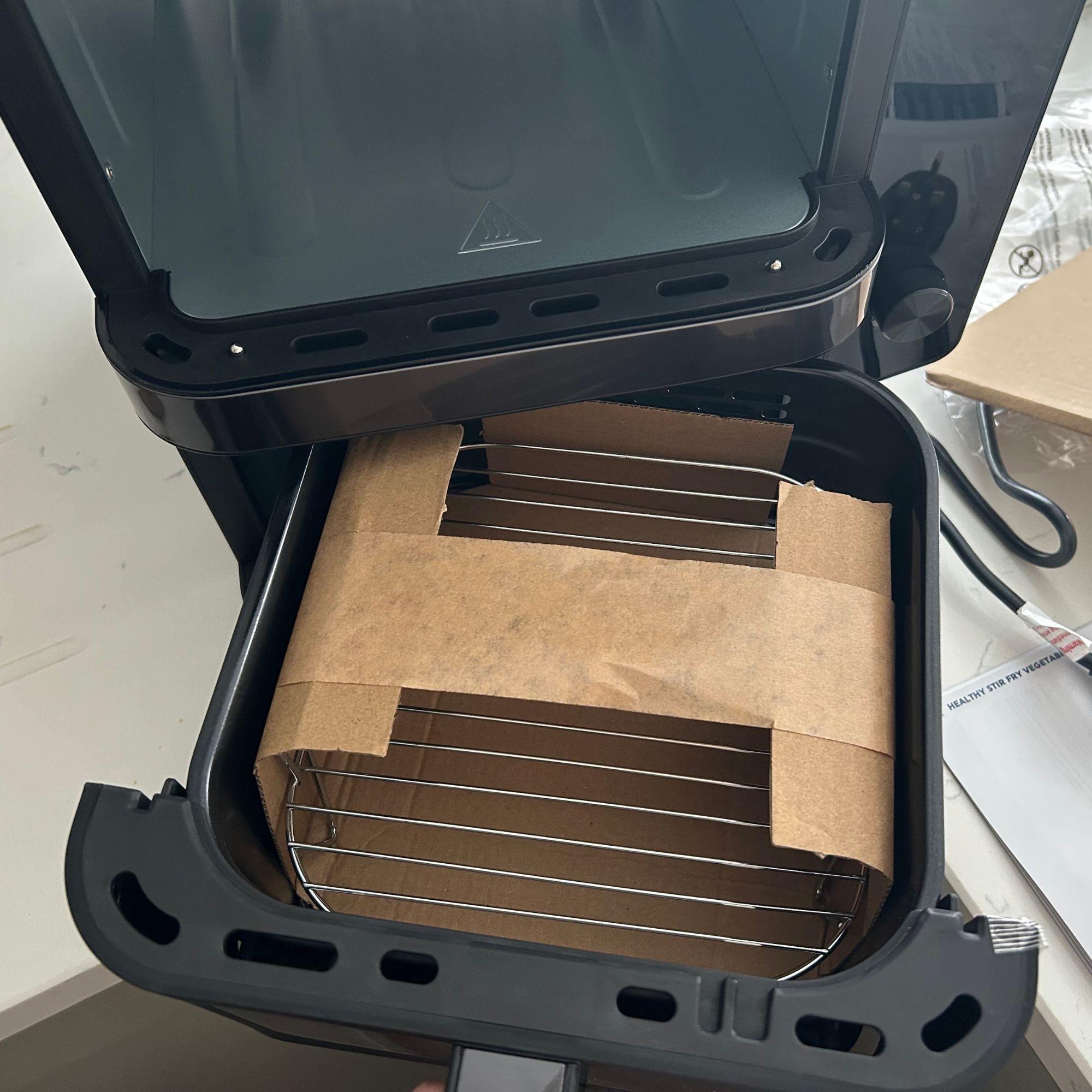 Salter VertiCook View Air Fryer - packaging in baskets