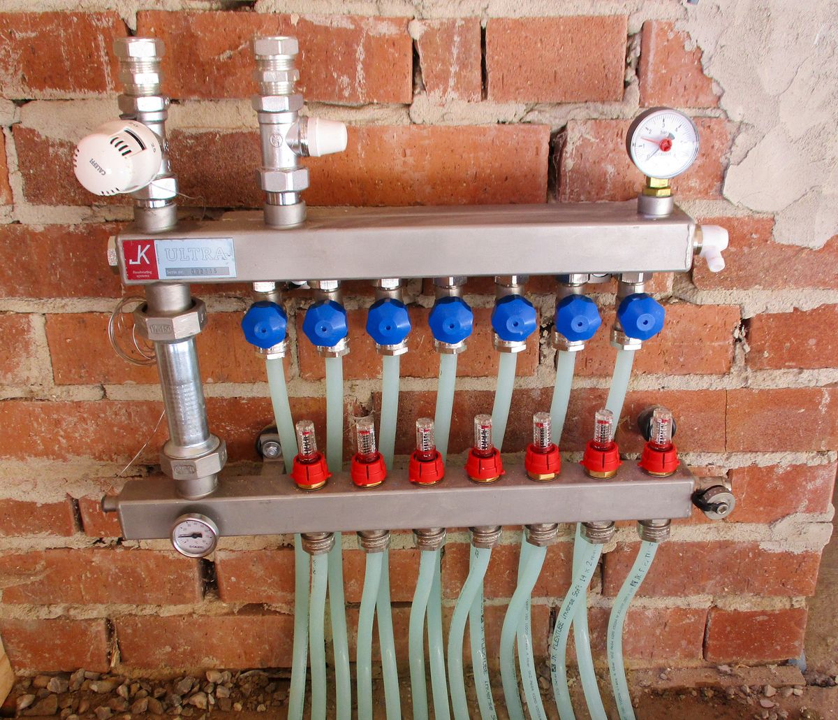 Underfloor Heating Manifolds What do They do? Homebuilding