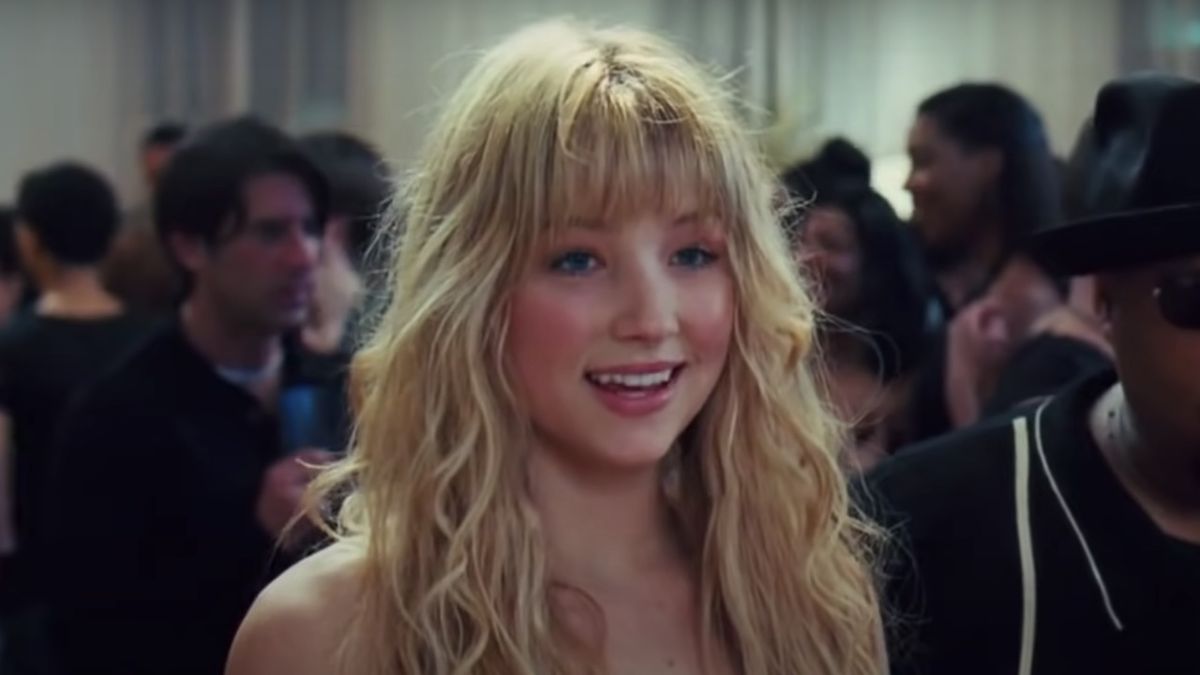 Haley Bennett in Music and Lyrics