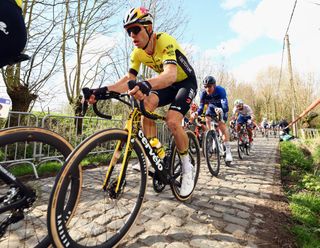 Belgian Wout van Aert of Team Visma-Lease a Bike pictured in action during the men elite race of the &#039;Dwars Door Vlaanderen&#039; cycling race, 188,6 km from Roeselare to Waregem, Wednesday 27 March 2024. BELGA PHOTO DAVID PINTENS (Photo by DAVID PINTENS / BELGA MAG / Belga via AFP)