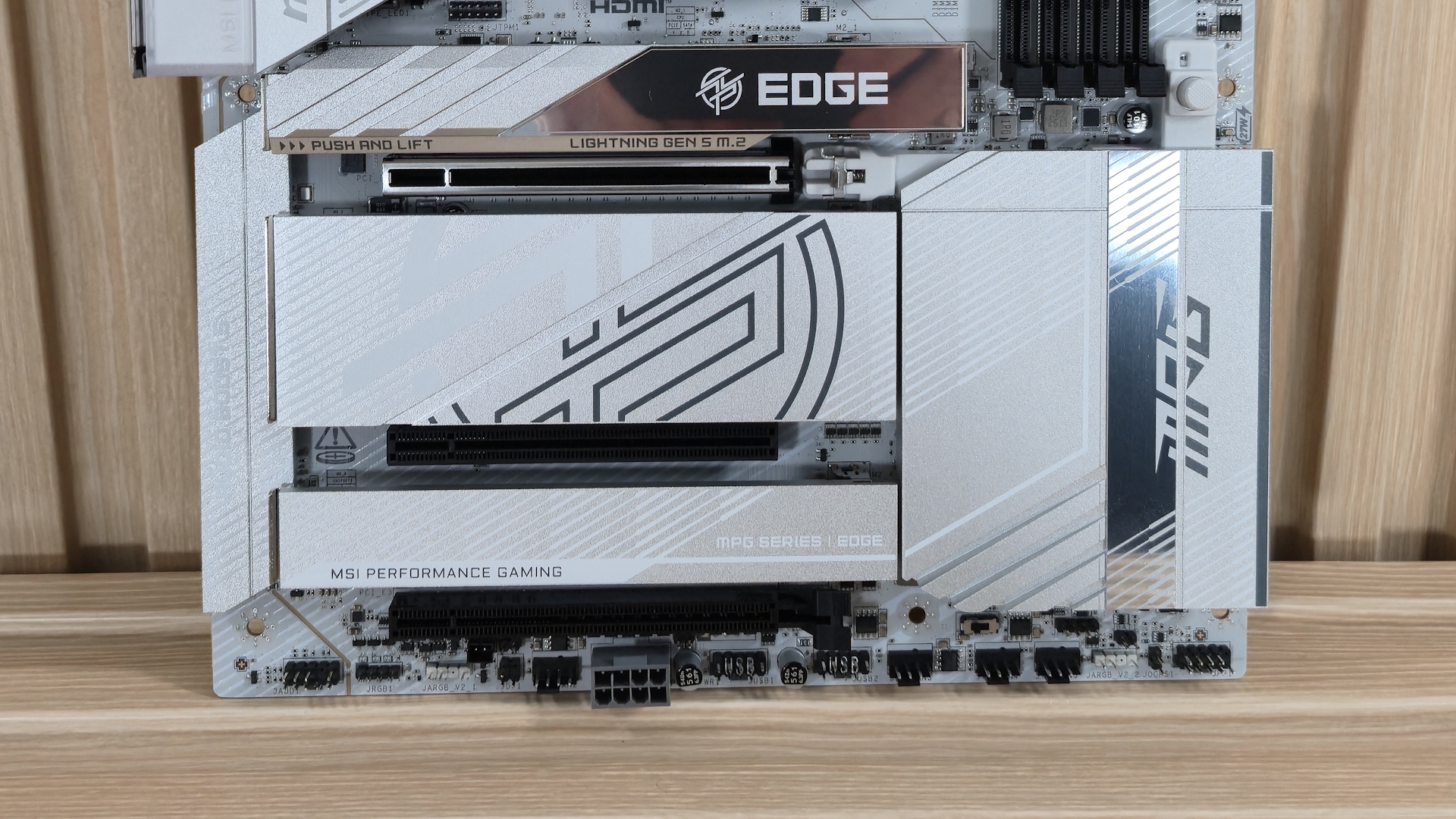 MSI MPG X870E Edge Ti Wifi- Bottom half