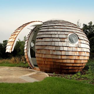 armadillo-style garden pod with round windows