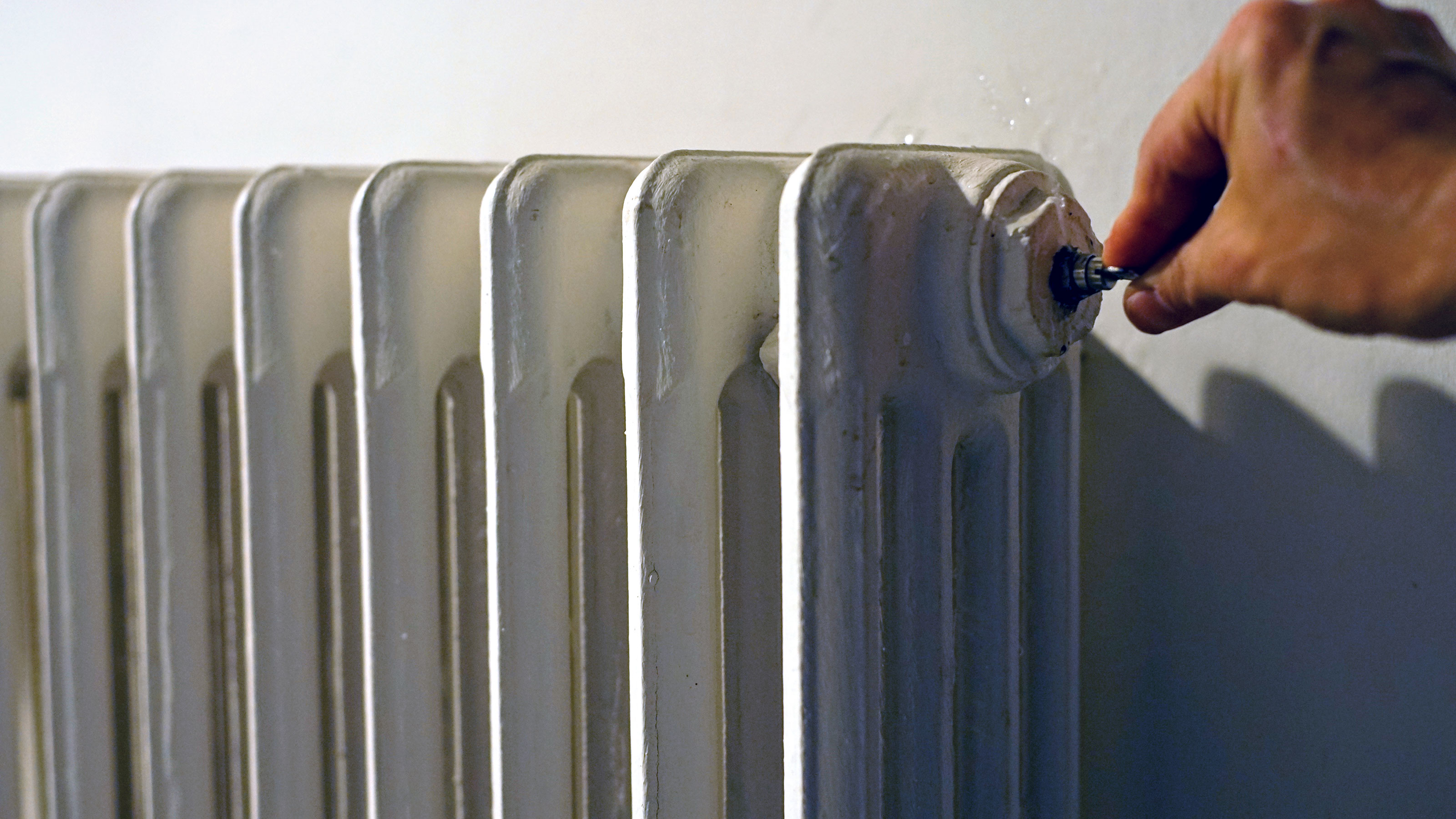 Bleeding a bathroom discount radiator