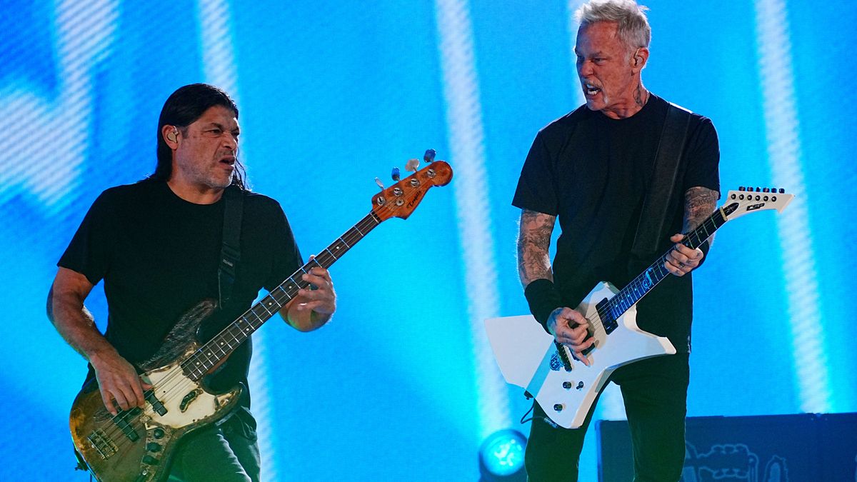 James Hetfield and Robert Trujillo