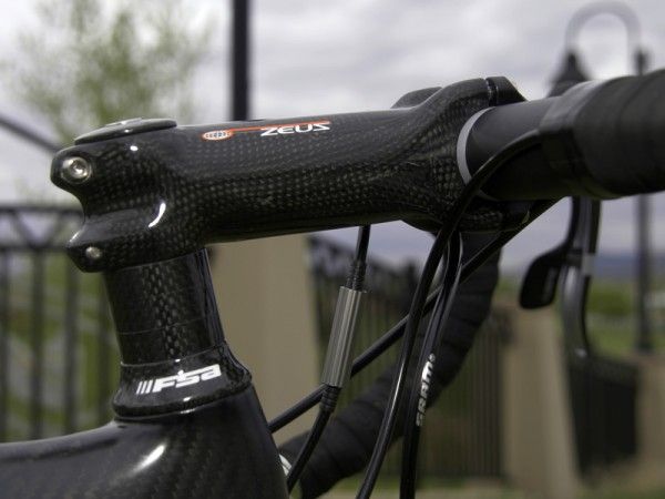 The Zeus stem is an actual carbon unit and not just a cosmetically wrapped skeleton but it still wasn&rsquo;t as rigid as we were expecting.