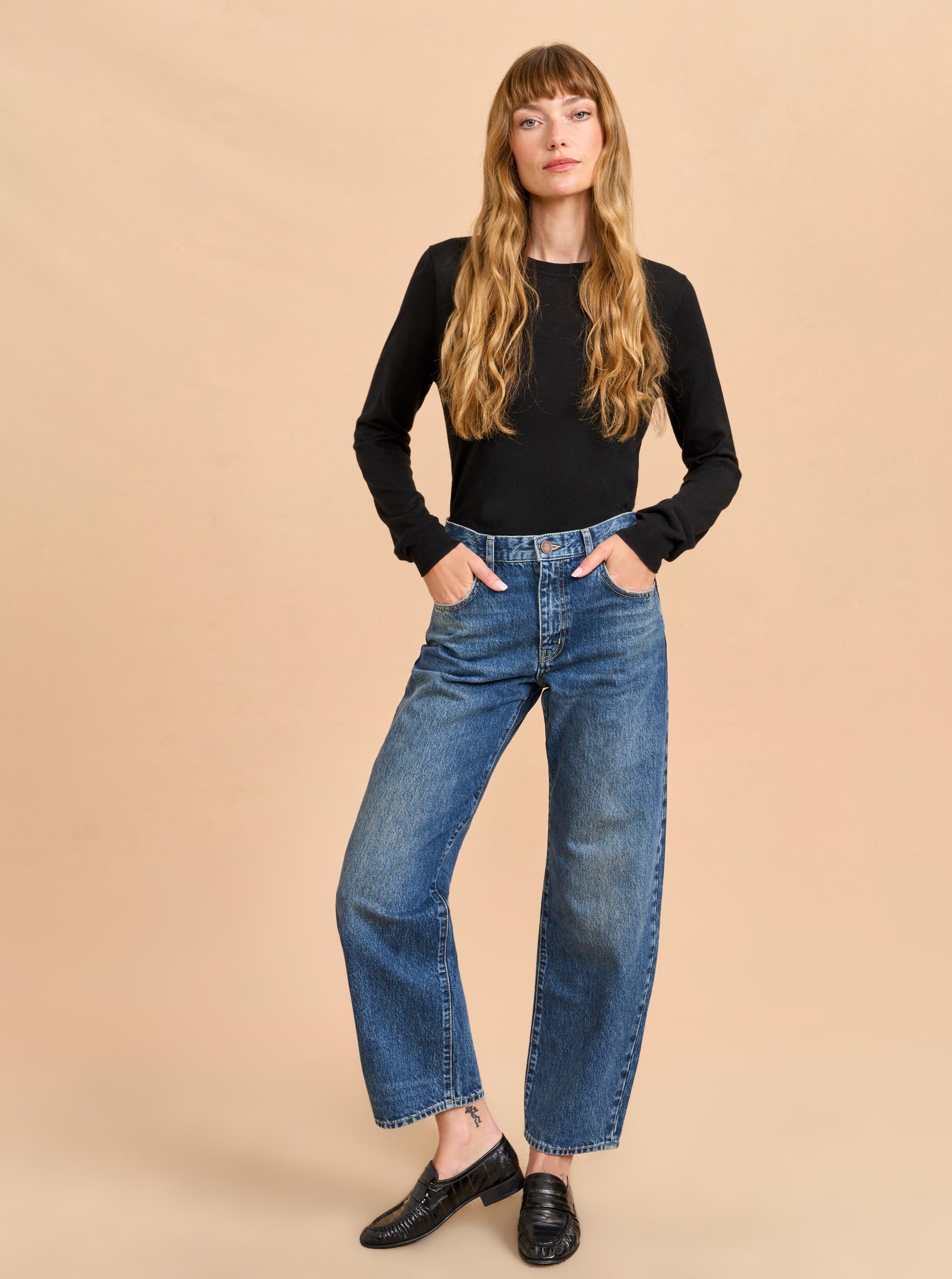 Marilyn Mid-Rise Barrel Jean 23 in Blue