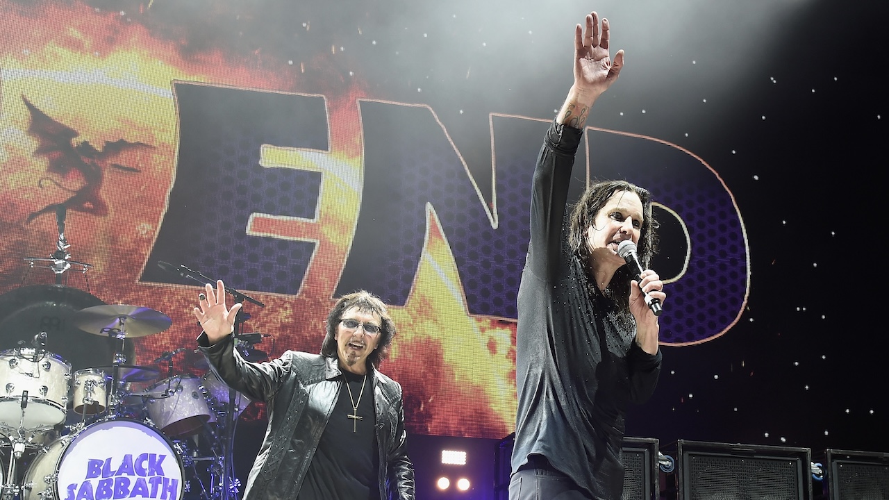 Black Sabbath onstage on "The End Tour"
