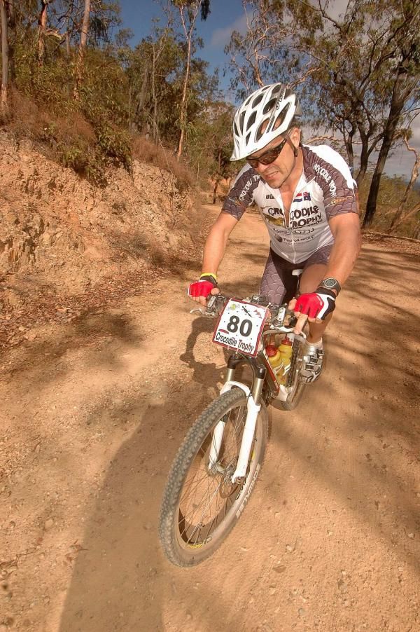 Willemjan Hopstaken back on the bike after yesterday's crash
