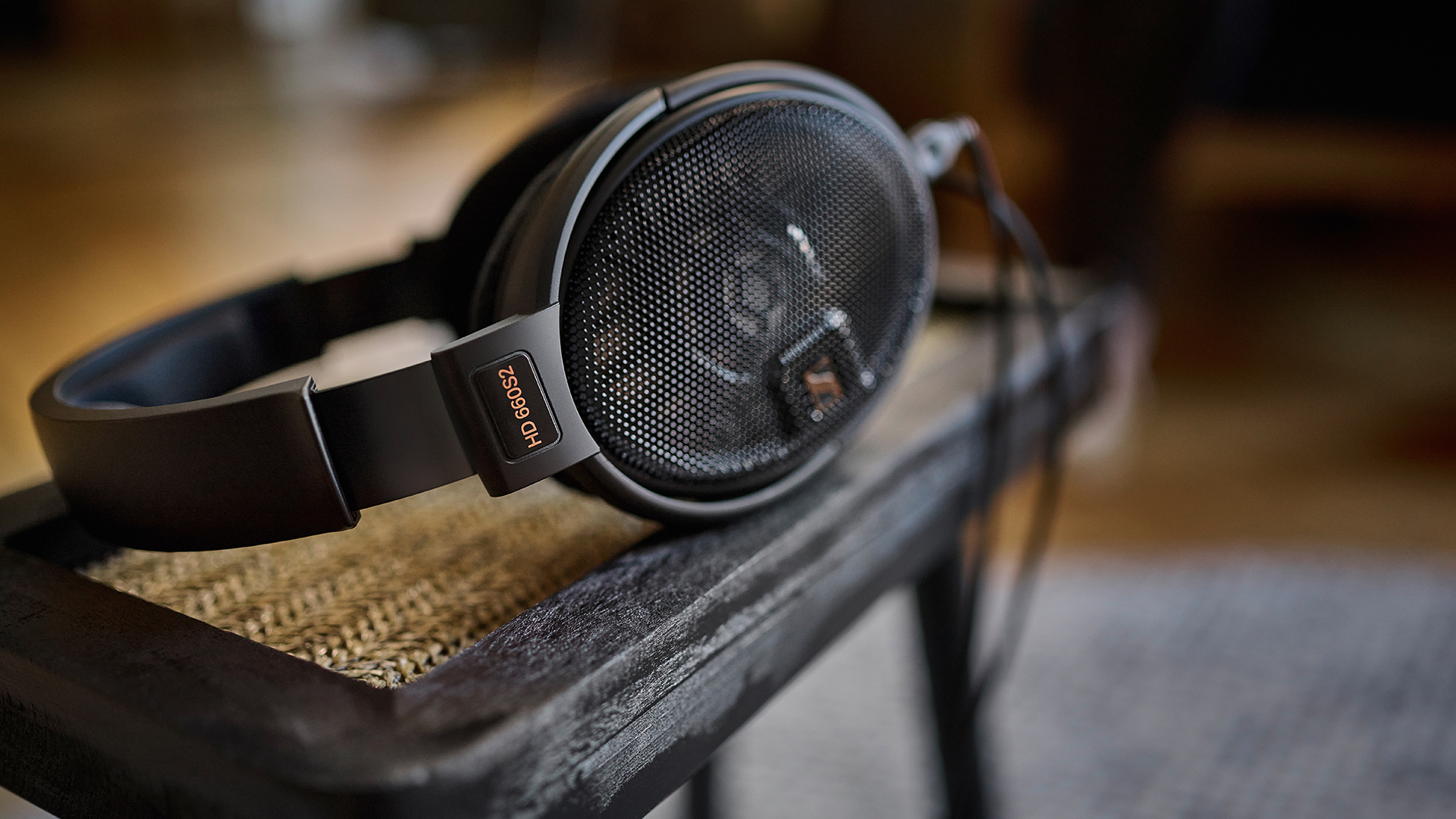 Over-ear headphones: Sennheiser HD 660S2
