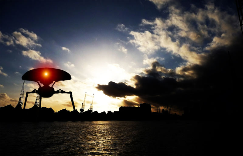 Alien tripods in London's Docklands