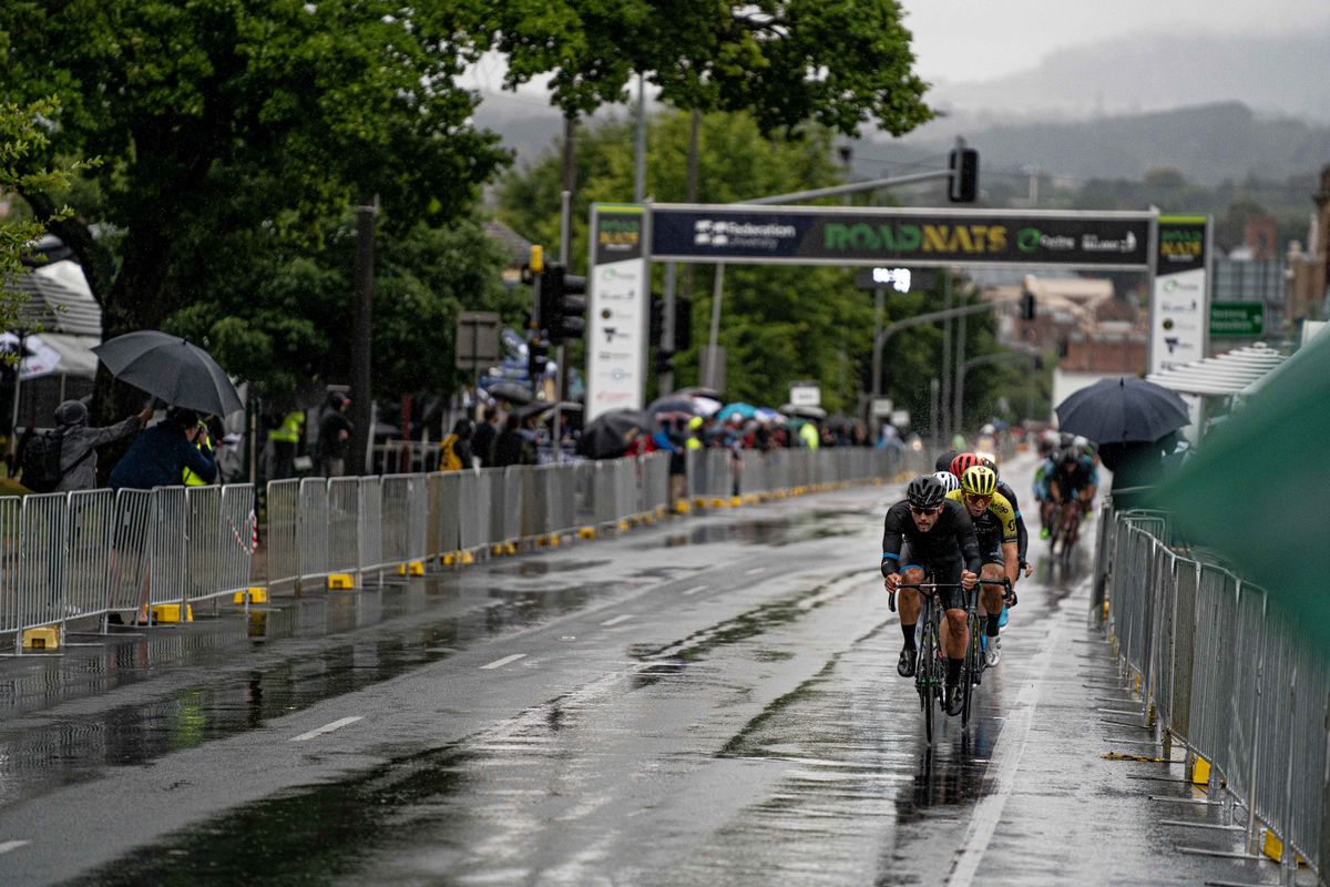 A lead group splits away
