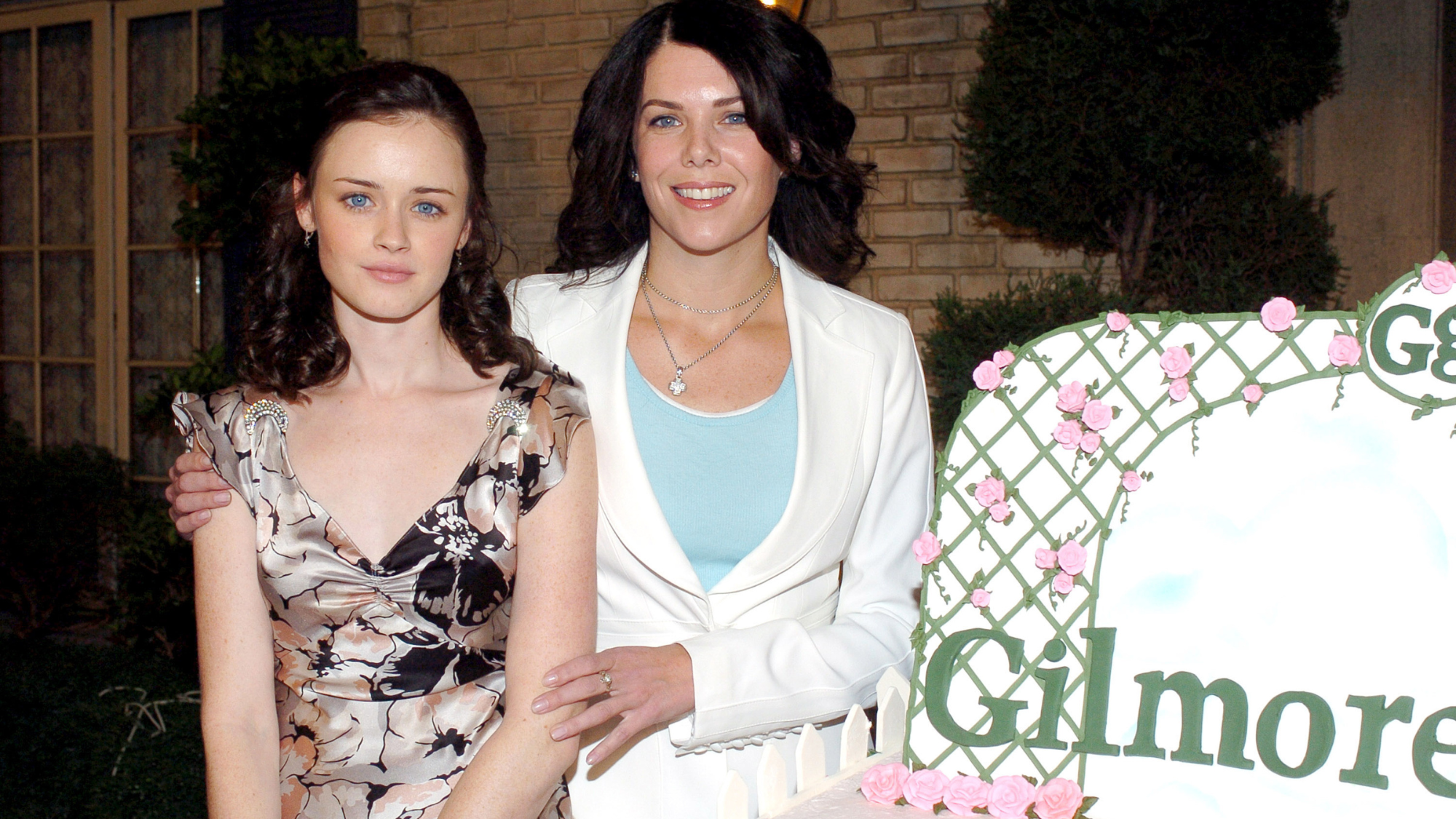 Will there be new episodes of Gilmore Girls? - Dexerto