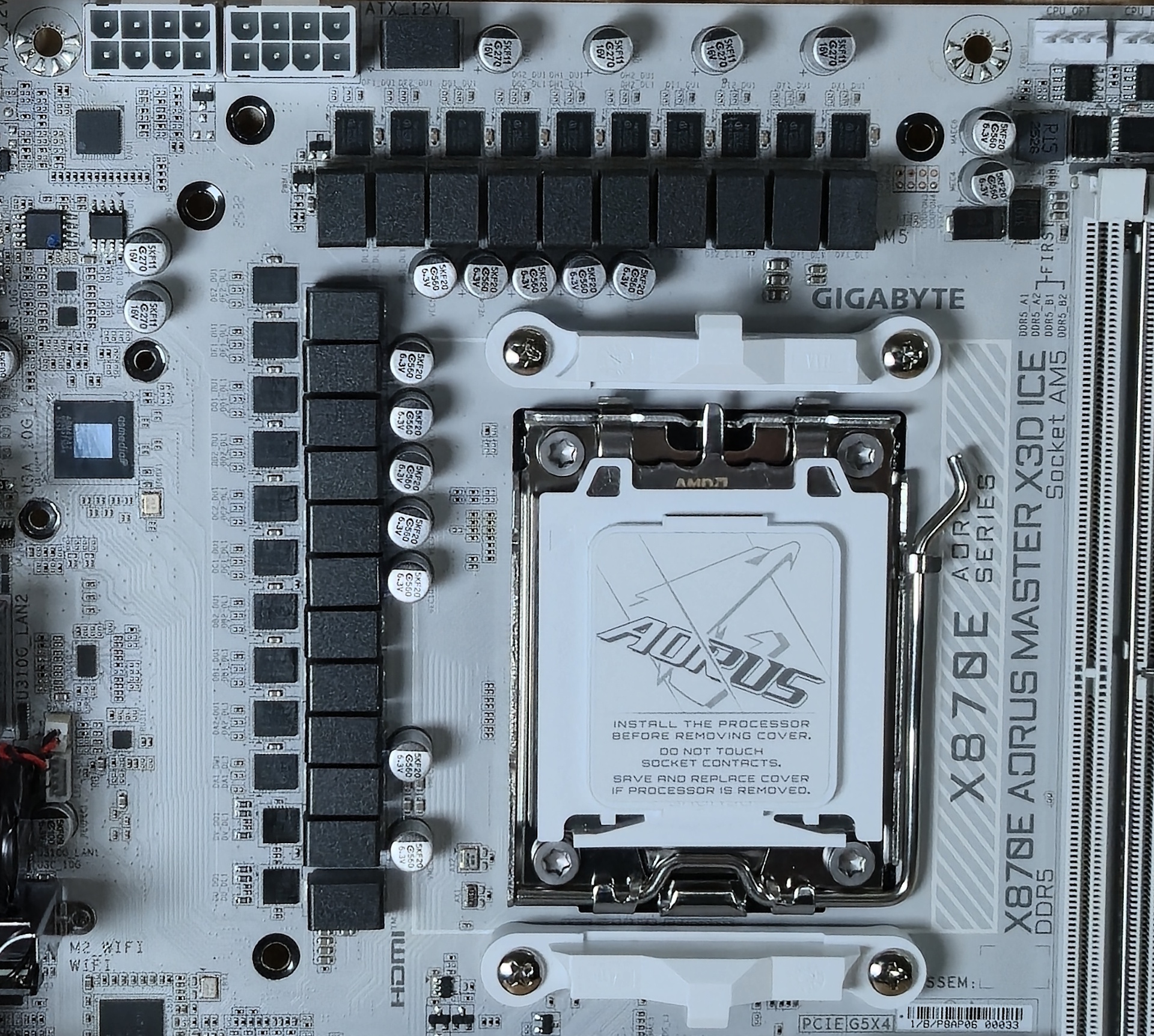 Gigabyte X870E Aorus Master X3D Ice