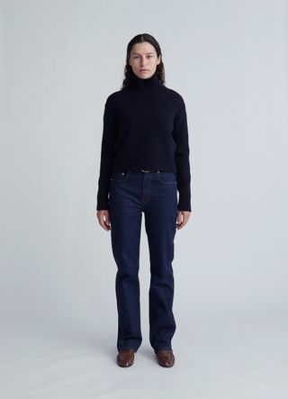 Fintra Crop High Neck in Navy