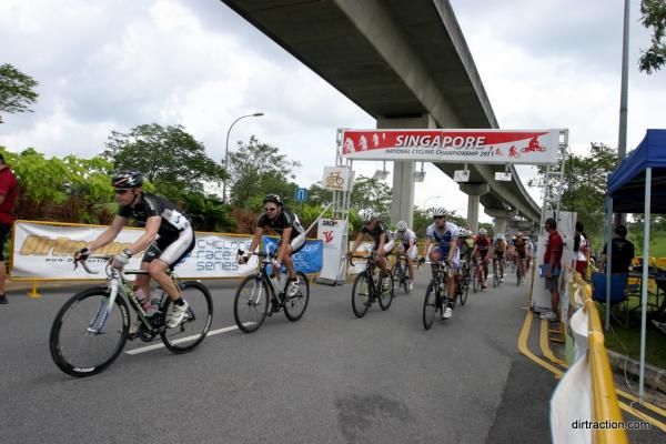 Tim Wilkins leading the charge with a well supported Cammasia Cannondale team.