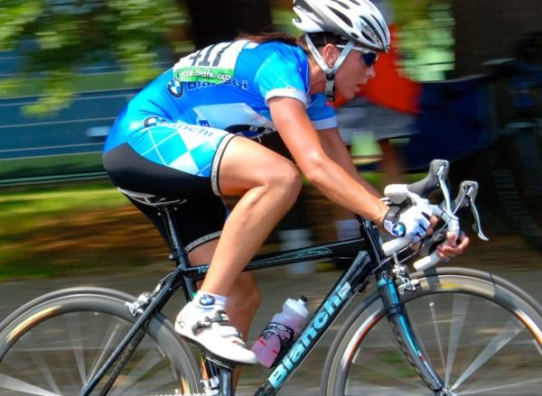 Tonya Lail (BMW-Bianchi) in the women's race.