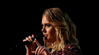Adele sings at Grammys 2017