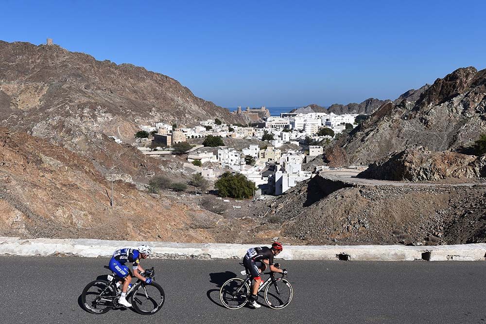 Riders go on the attack on the hilly finishing circuit