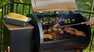 Weber Smokefire EX4 vs Pit Boss Classic