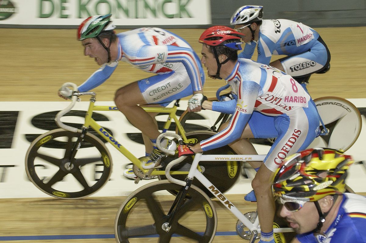 Robert Massone and J&eacute;r&ocirc;me Neuville en route to Madison gold at the 2001 Track World Championships in Antwerp.