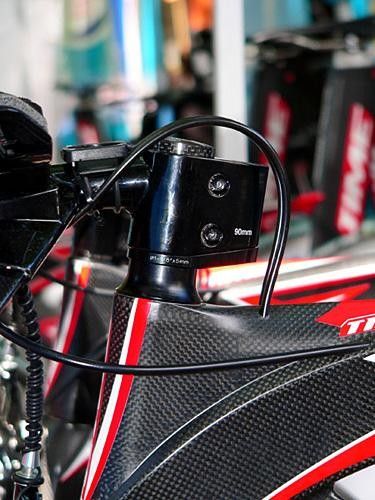 Vision makes its headset spacers in the same aero profile as the integrated handlebar stem.
