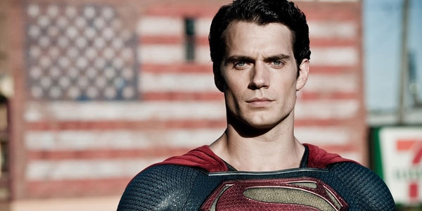 Henry Cavill faz pegadinha com elenco de Esquadrão Suicida durante a  Comic-Con 2016