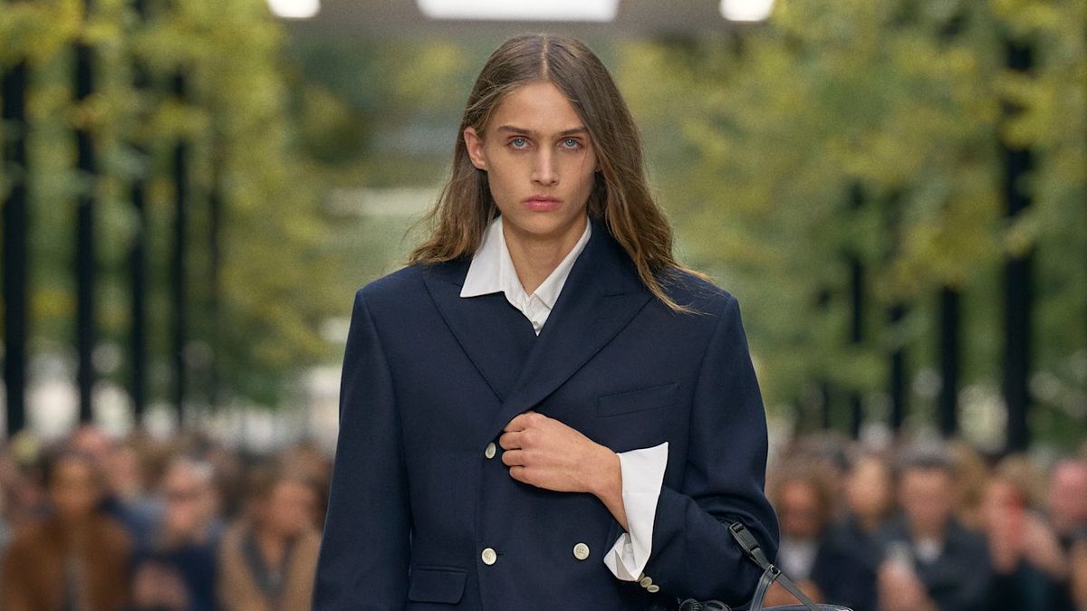 The Ultra-Elevated Sneaker Trend Everyone With Expensive Taste Is Wearing in 2026