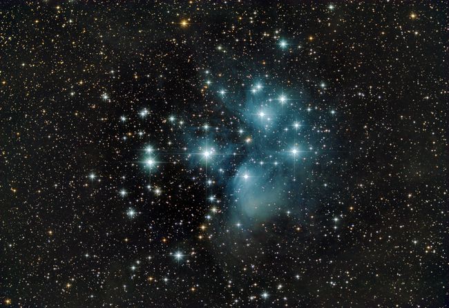 Pleiades Star Cluster Sparkles in Amazing Stargazer Photo | Space