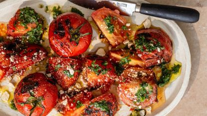 Barbecued tomato salad
