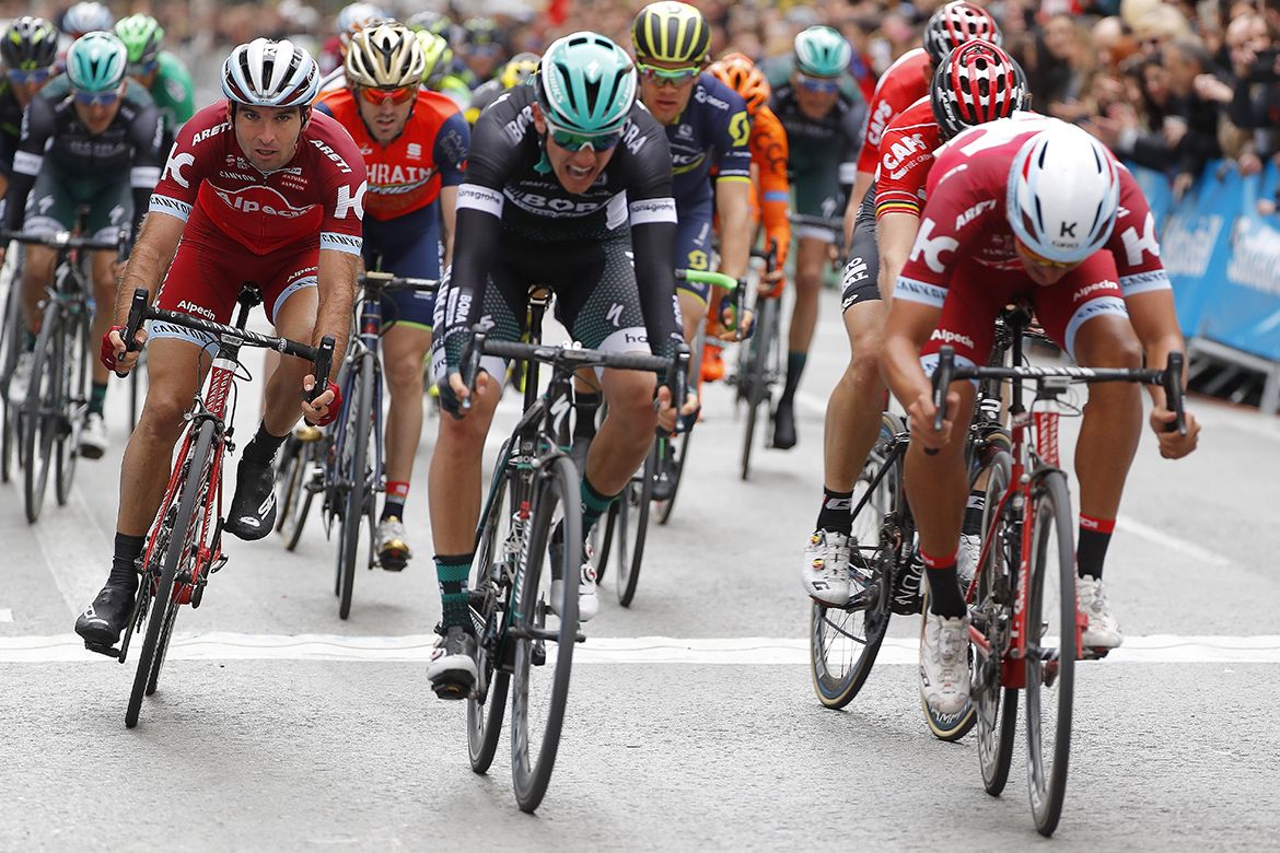 Jhonatan Restrepo (Katusha-Alpecin) takes the sprint for second place