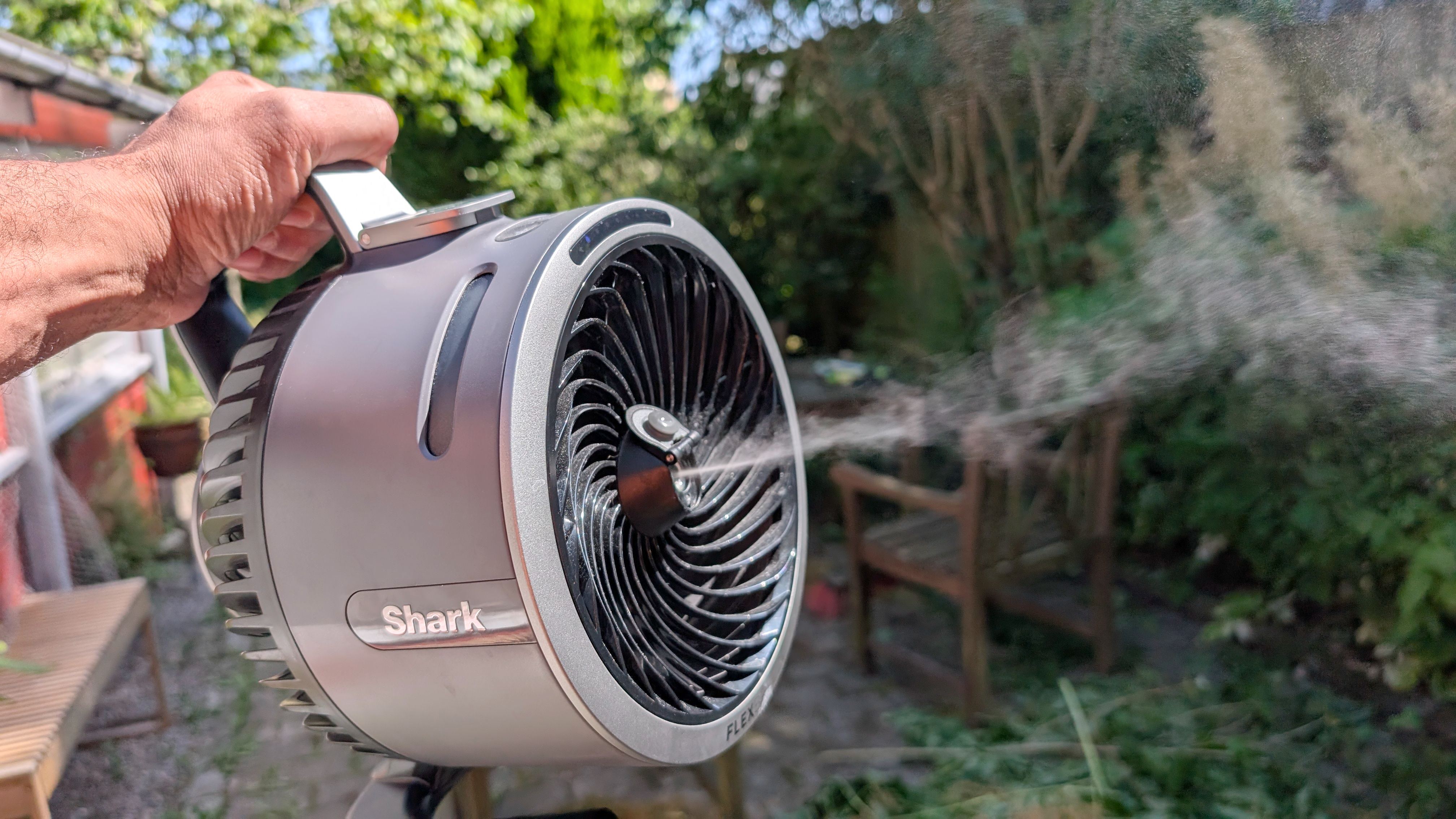 Shark FlexBreeze HydroGo