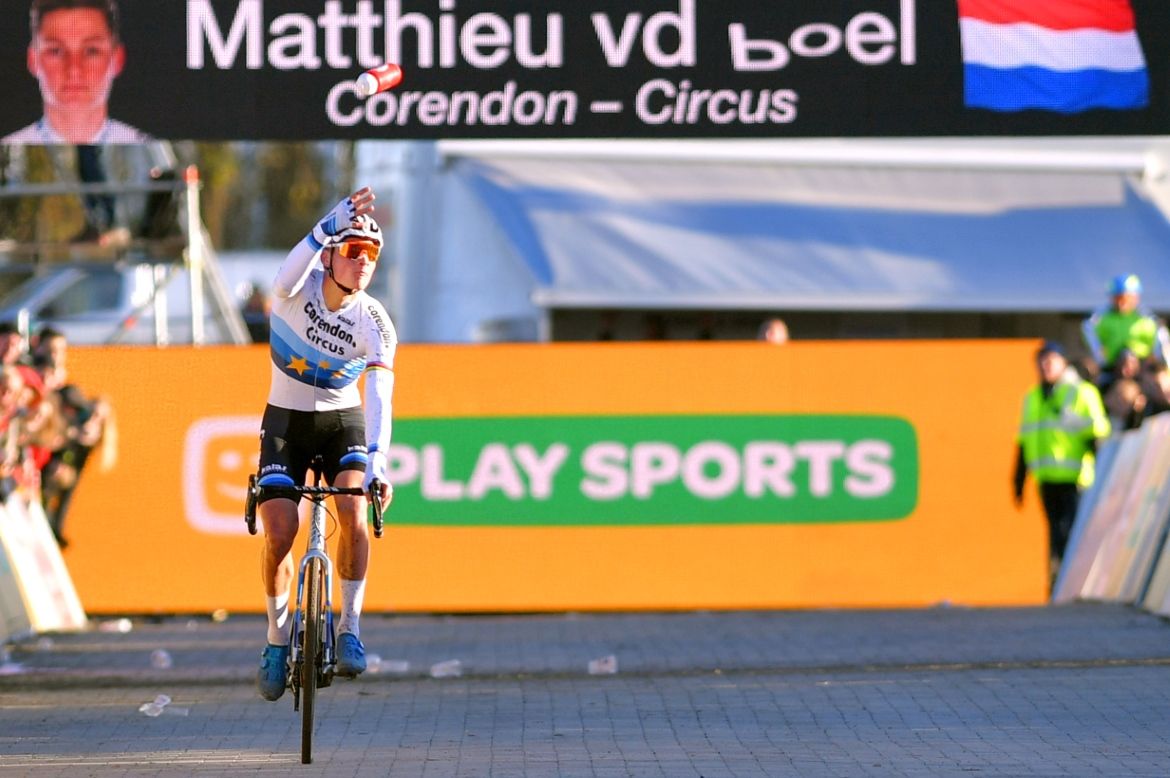 Van der Poel in the home straight