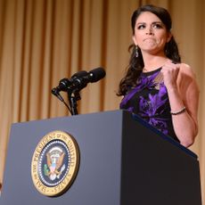 Cecily Strong behind a lectern at the White House.