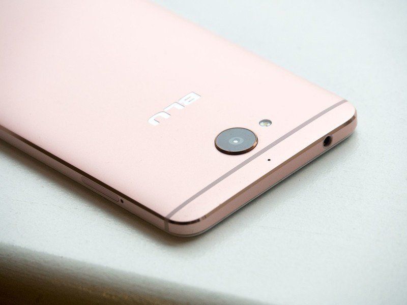 BLU Vivo 6