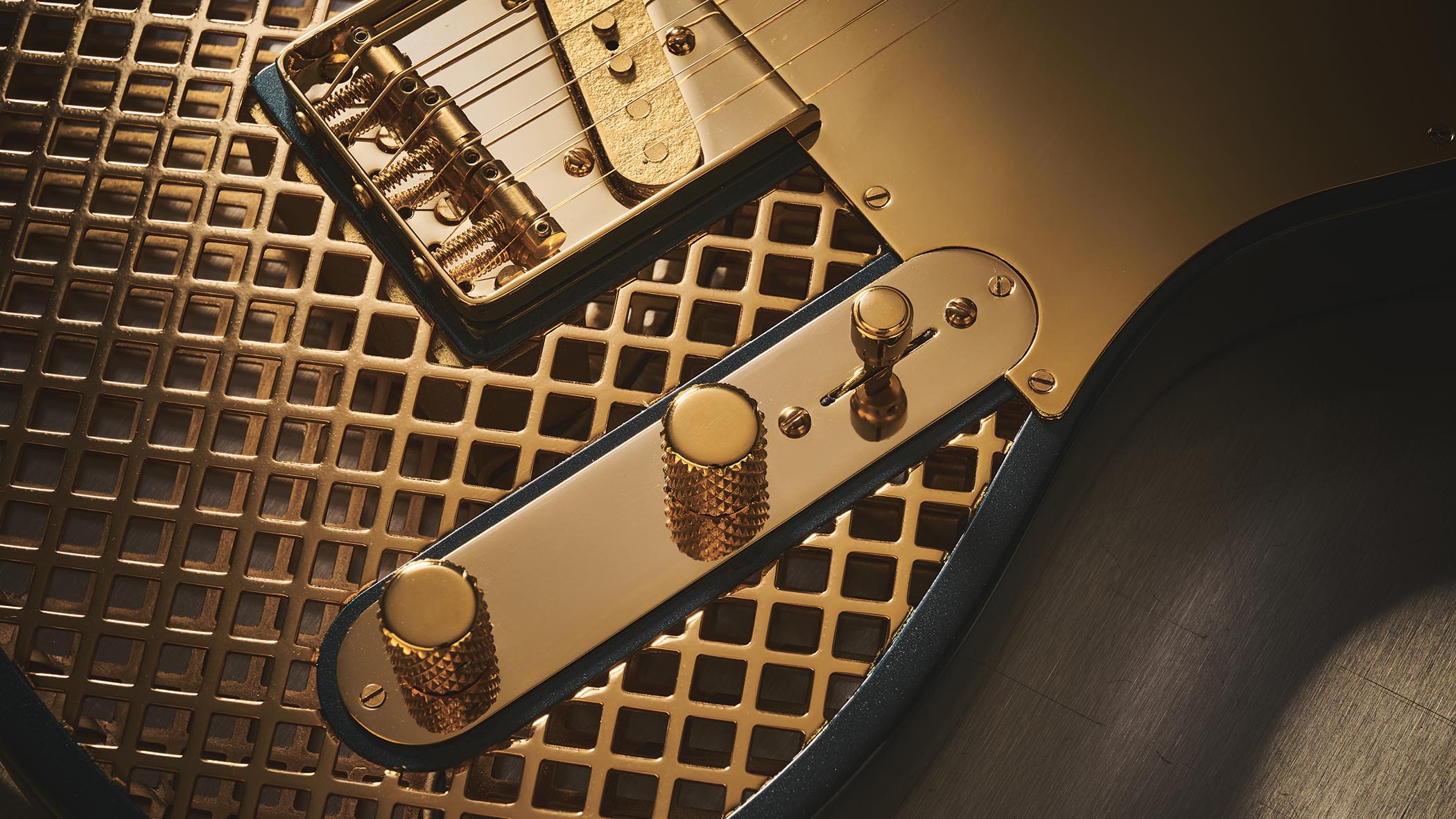 Trussart Gold Caged Steelcaster