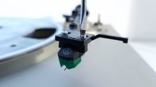 How to safely install or replace a turntable cartridge