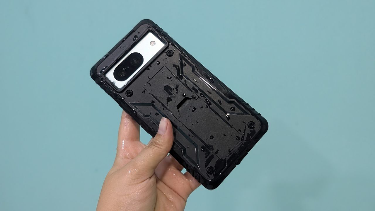 Pixel 8 after drive test using Poetic Revolution heavy-duty case